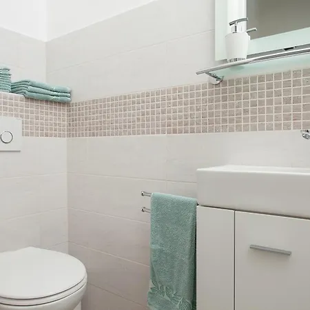 度假居 Stone House Darinka *