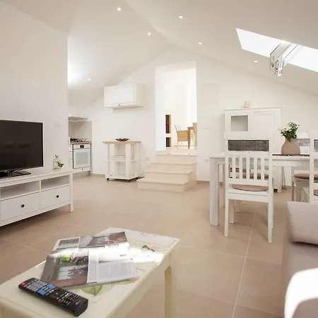 度假居 Stone House Darinka *