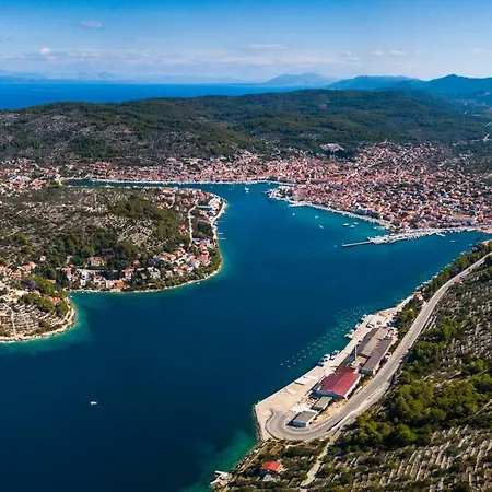 Stone House Darinka 度假居 *