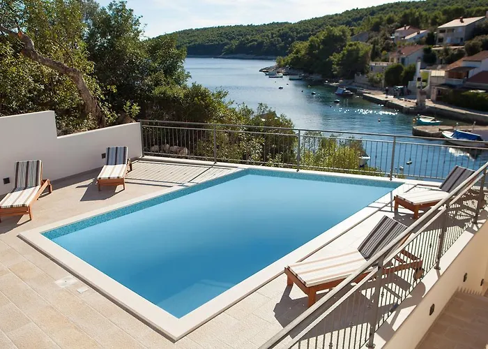 Ferienhaus Stone House Darinka
