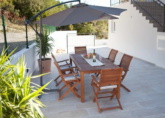 Stone House Darinka Vela Luka